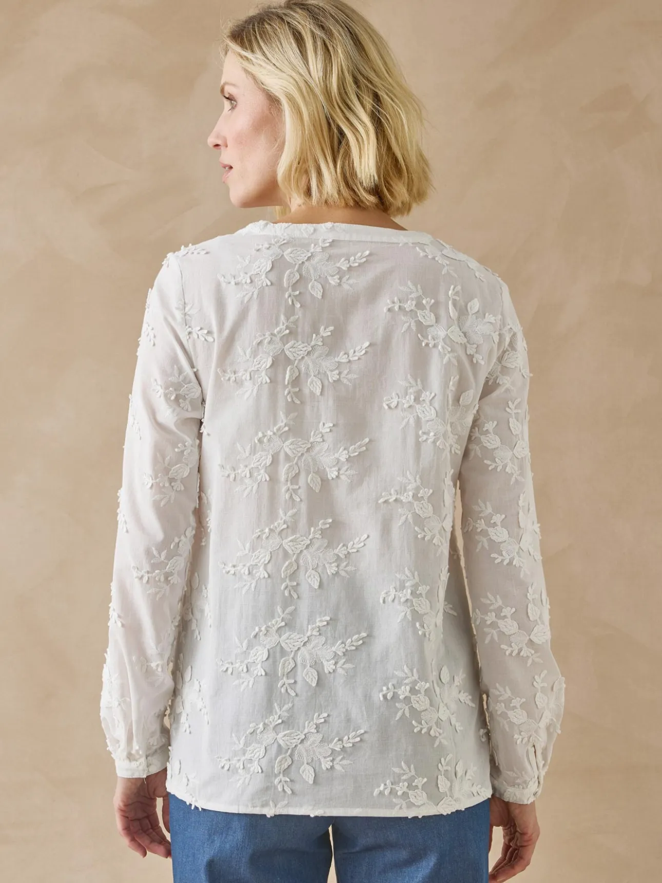 Blouse brodée