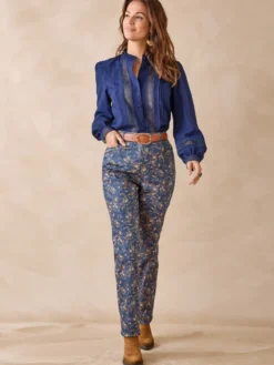 Blouse col volanté
