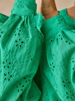 Blouse en broderie anglaise