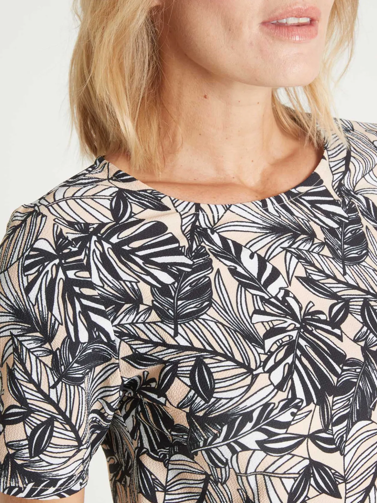 Blouse en crêpe manches courtes