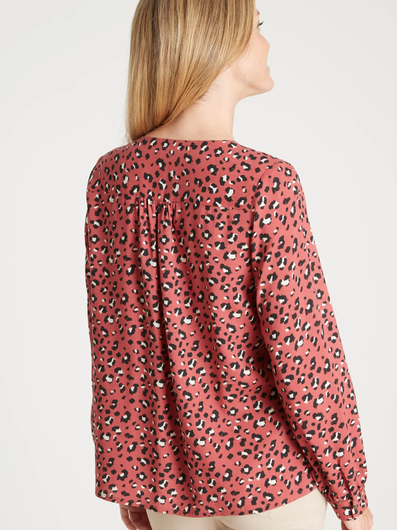 Blouse fluide encolure V