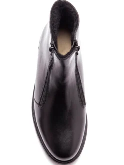 Bottillons cuir fourrés