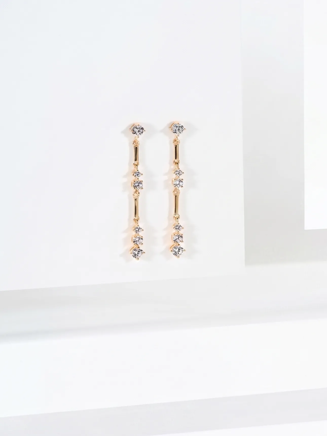 Boucles d'oreilles pendantes zirconium