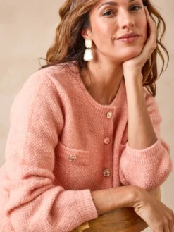 Cardigan chic