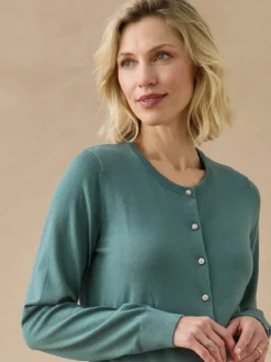 Cardigan raffiné boutons-bijoux