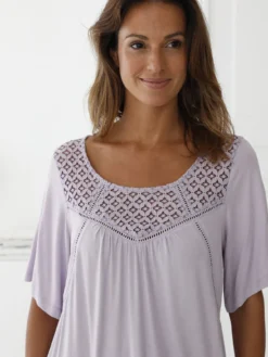 Chemise de nuit courte évasée fluide
