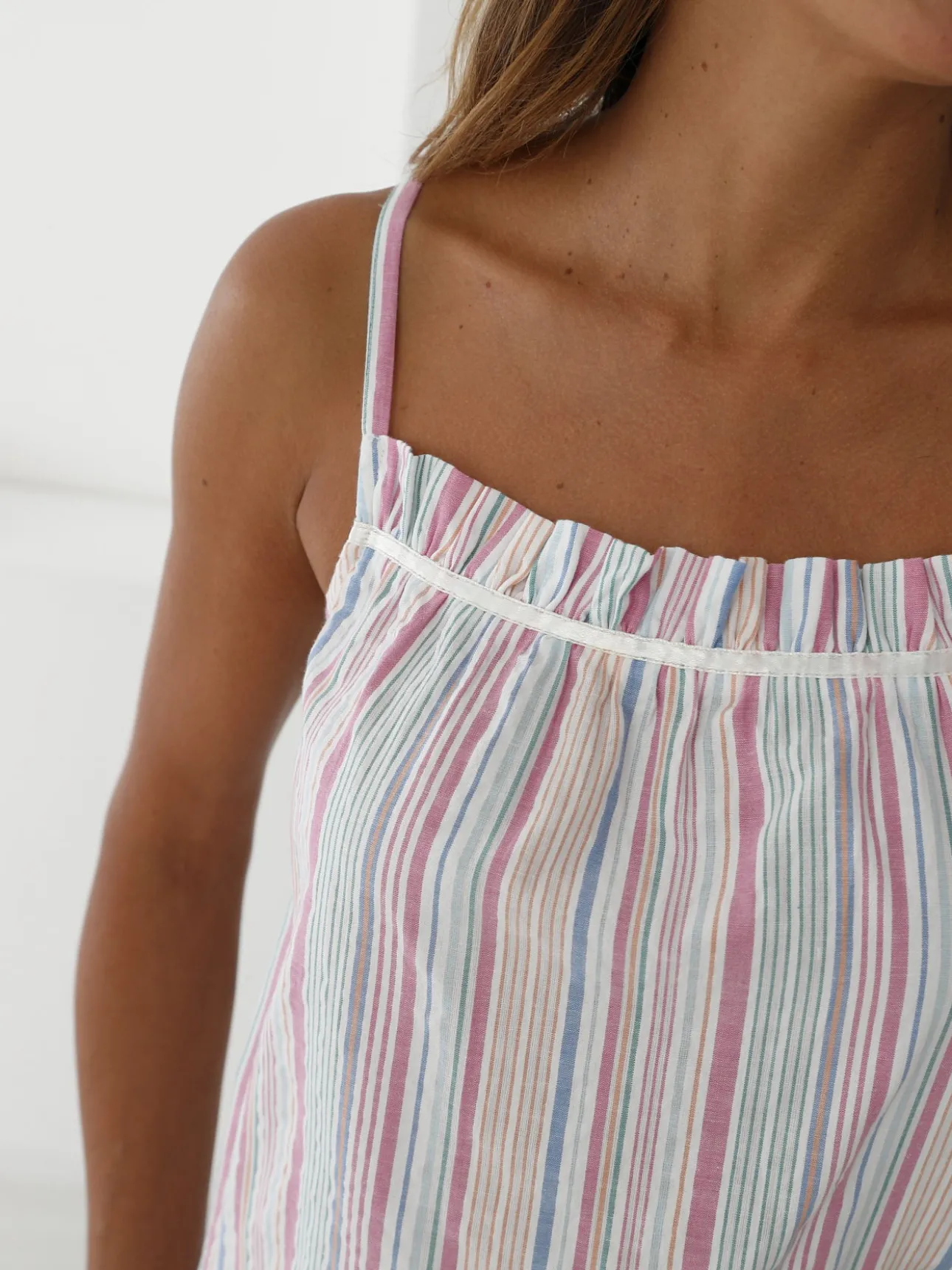 Chemise de nuit légère fines bretelles