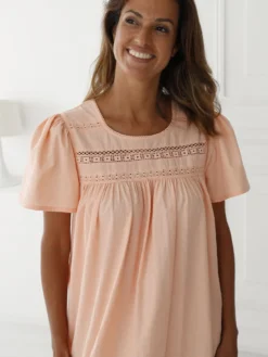 Chemise de nuit évasée en plumetis