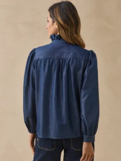 Chemisier volanté en denim