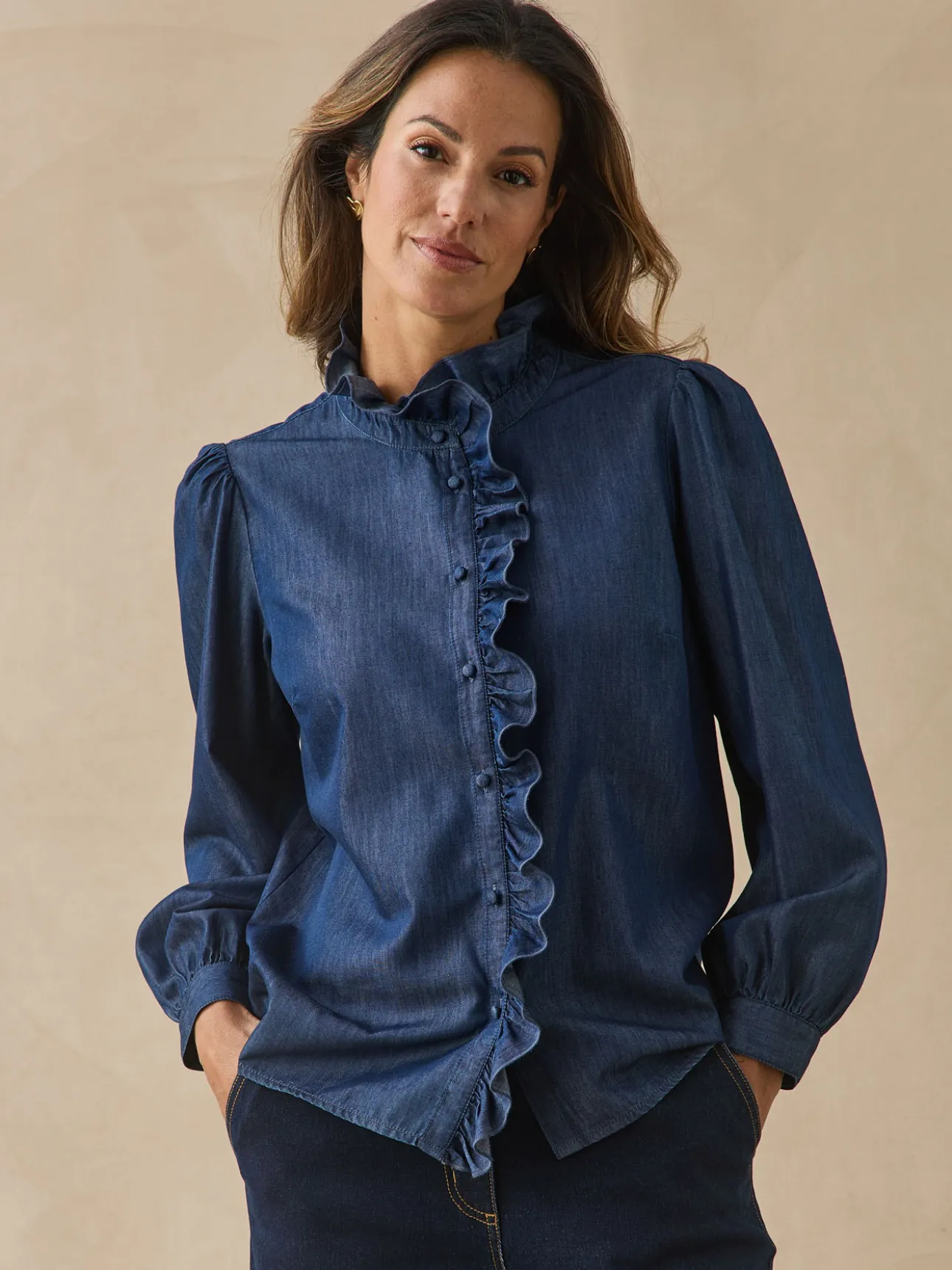 Chemisier volanté en denim