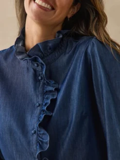 Chemisier volanté en denim