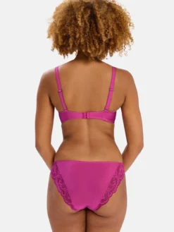 Culotte dentelle et microfibre