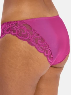 Culotte dentelle et microfibre