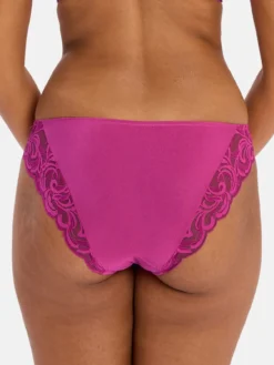Culotte dentelle et microfibre