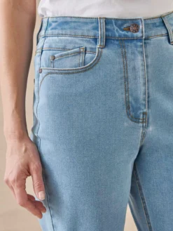Jean 7/8ème coupe Mom
