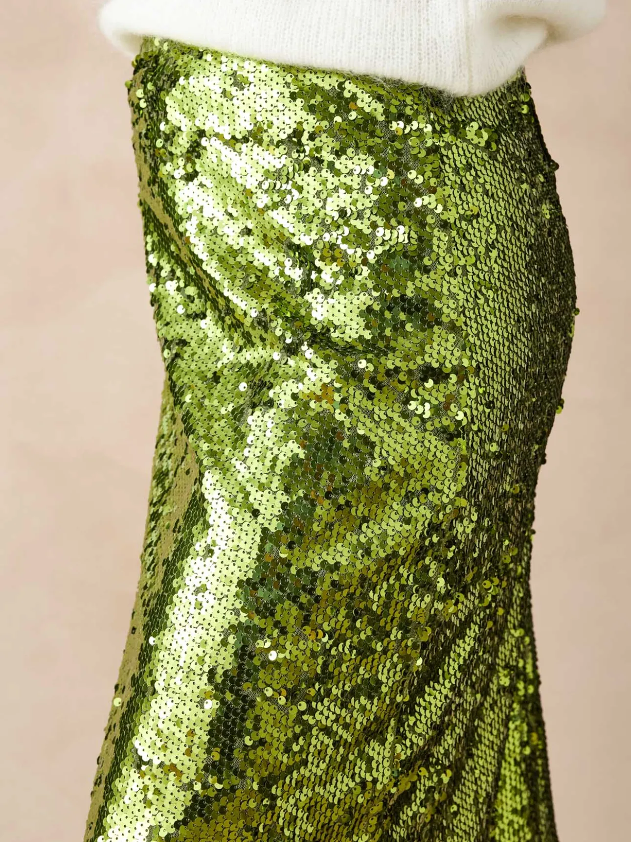 Jupe droite à sequins
