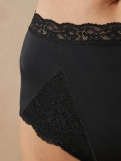 Lot 2 culottes gainantes avec dentelle