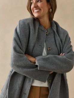 Manteau court écharpe amovible