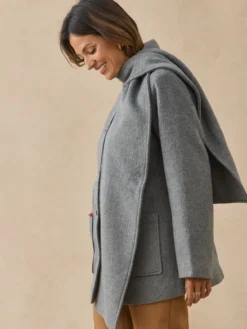 Manteau court écharpe amovible