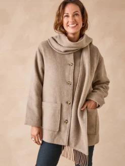 Manteau court écharpe amovible
