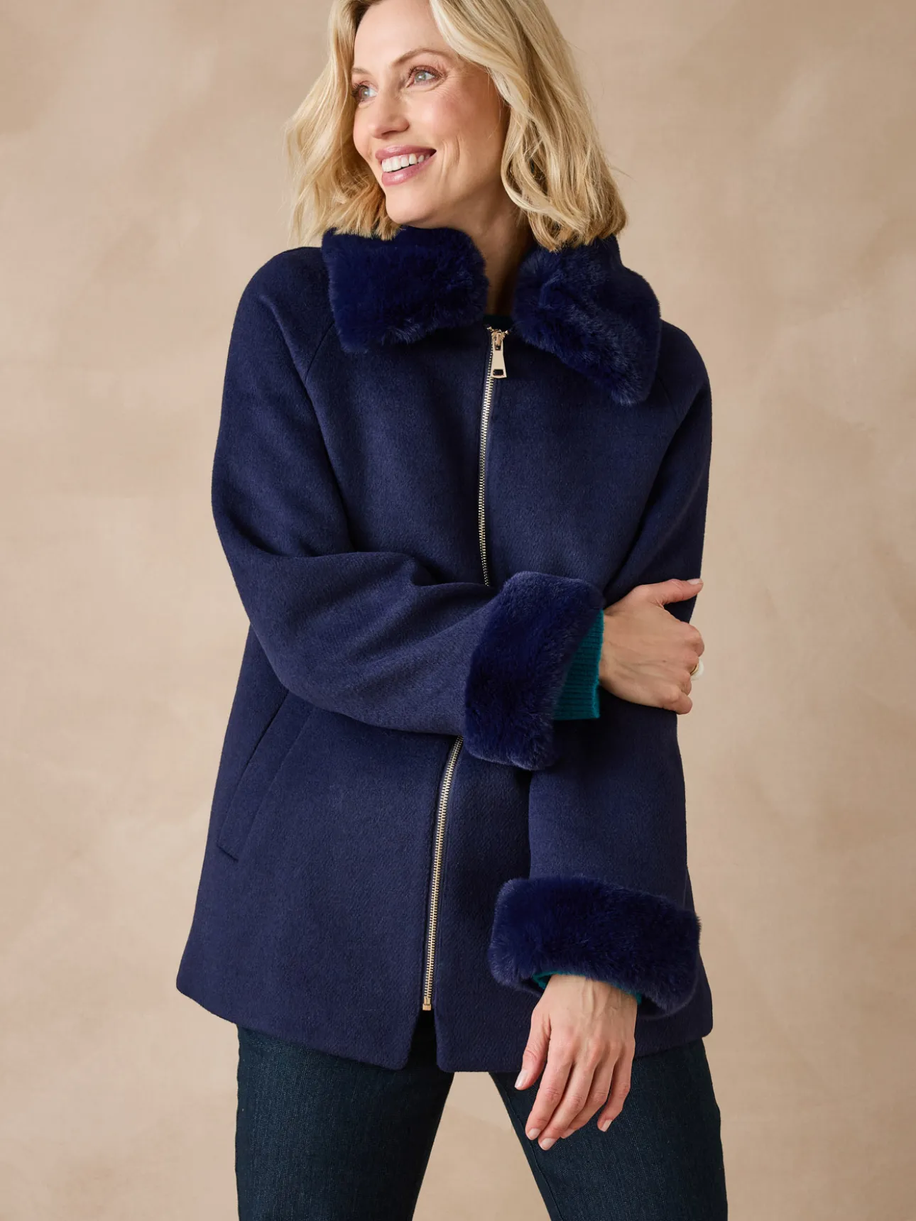 Manteau court coupe ample