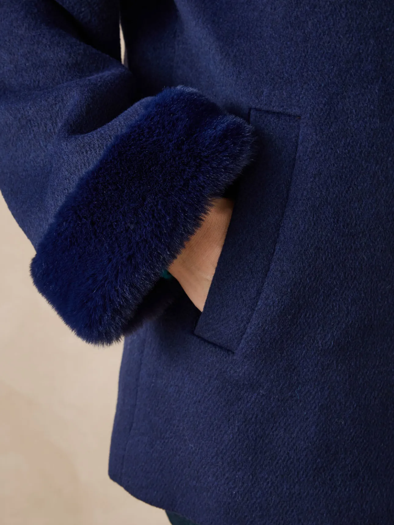 Manteau court coupe ample