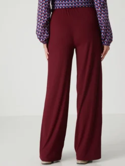 Pantalon large et droit