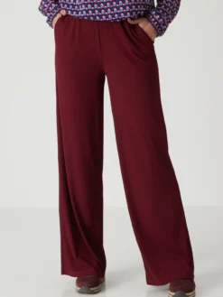 Pantalon large et droit