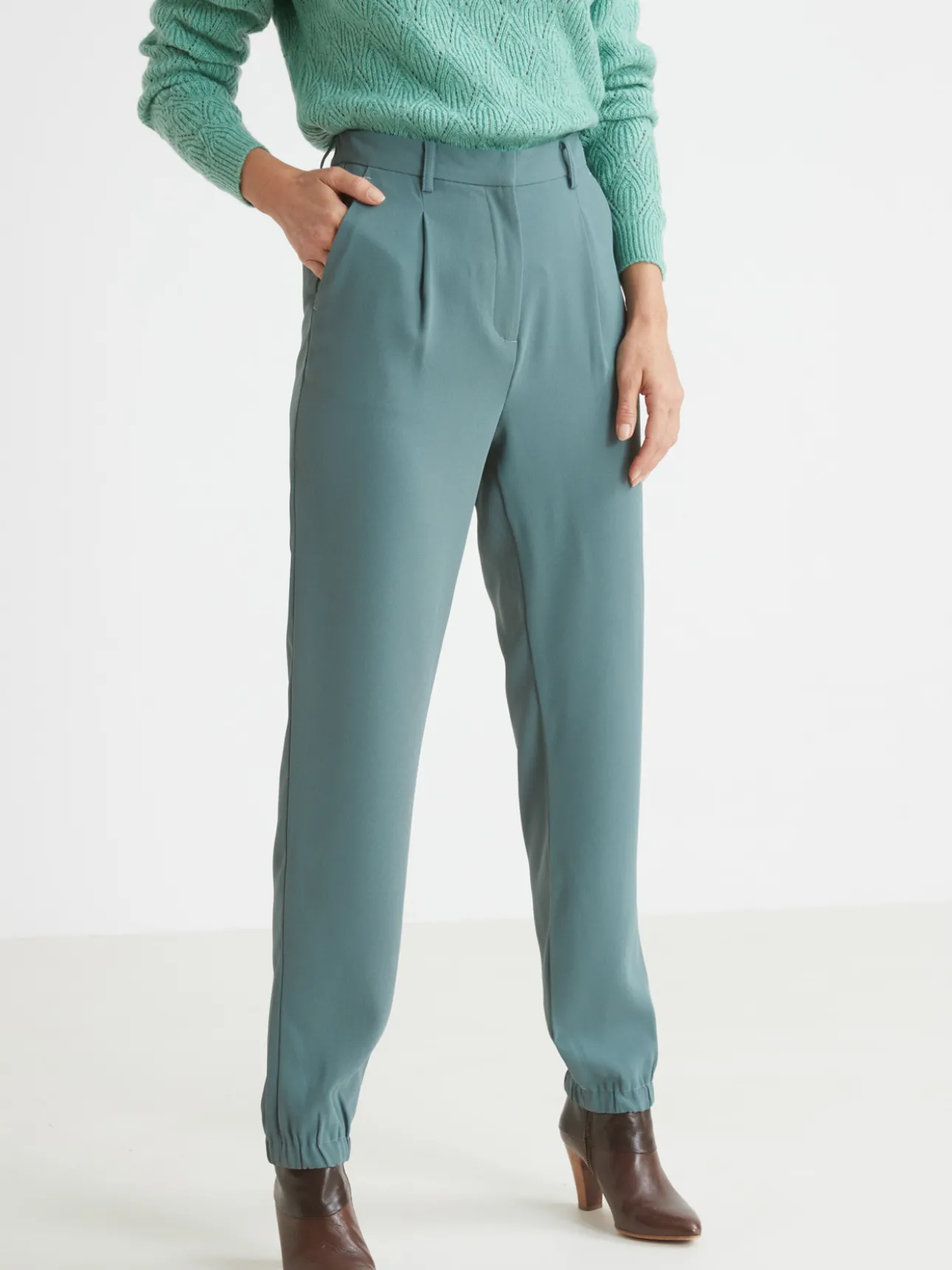 Pantalon élastiqué dos bas élastiqué