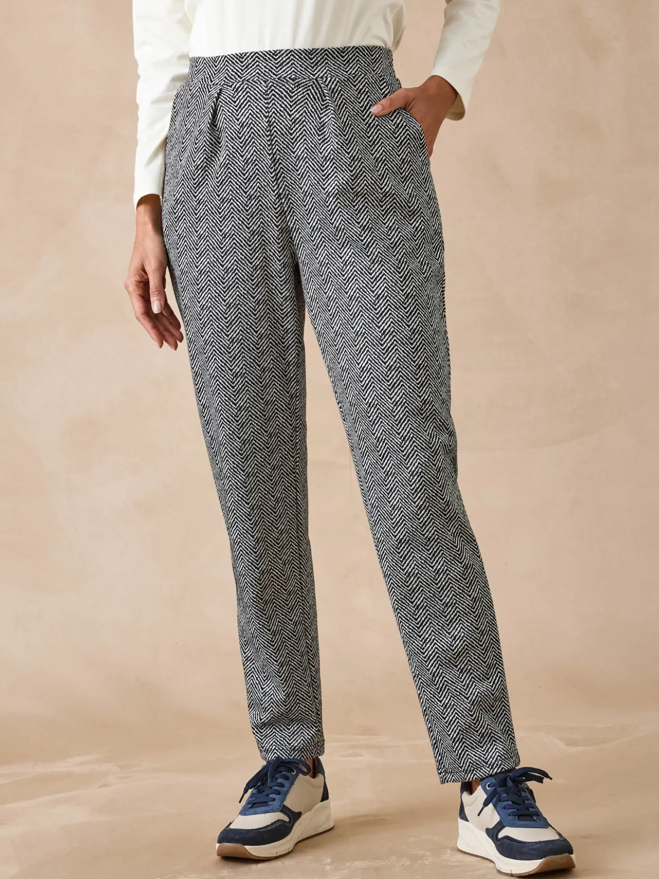Pantalon élastiqué en maille