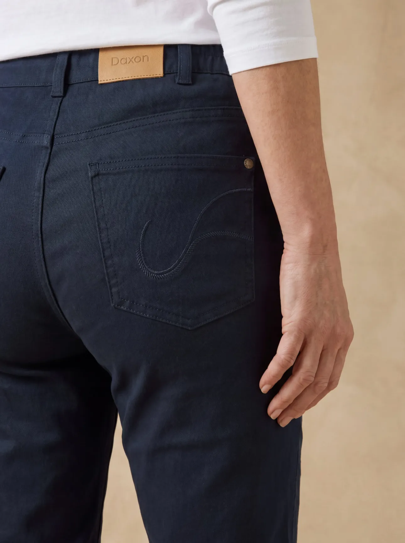 Pantalon 5 poches coupe droite