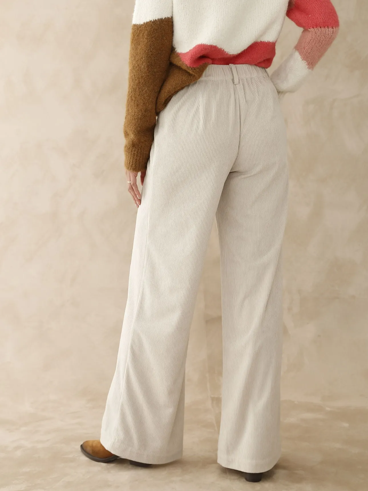 Pantalon évasé en velours côtelé