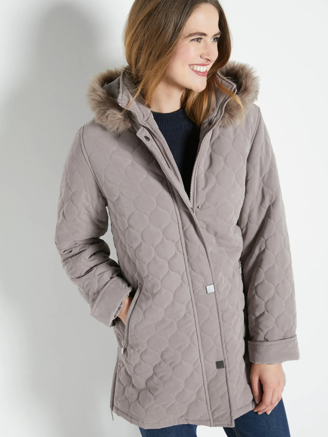 Parka matelassée courte en microfibre