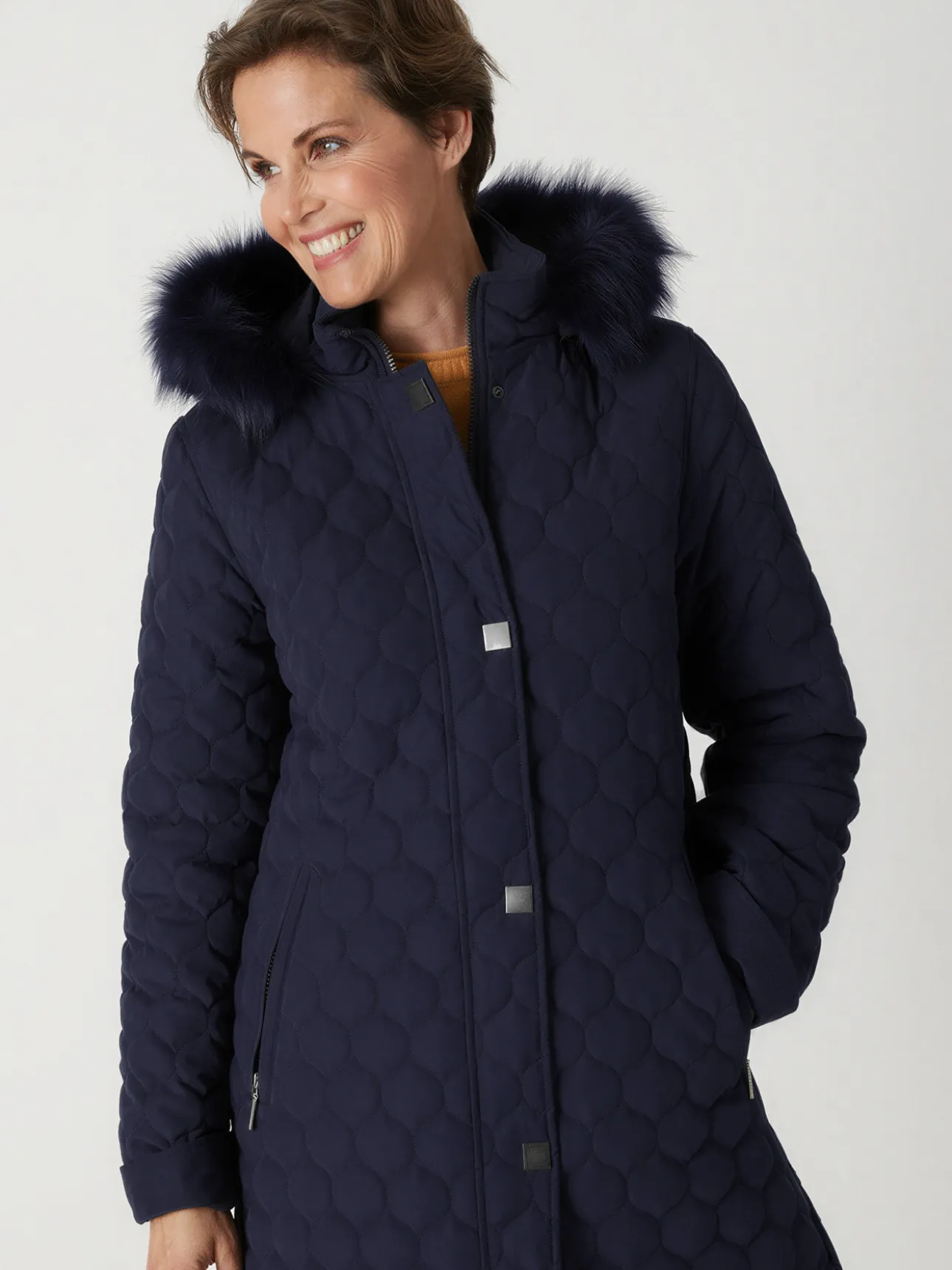 Parka matelassée courte en microfibre