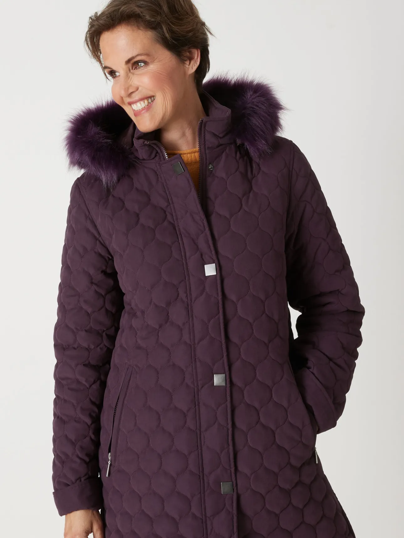 Parka matelassée courte en microfibre