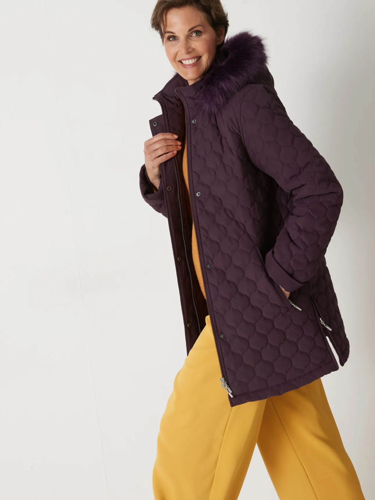 Parka matelassée courte en microfibre