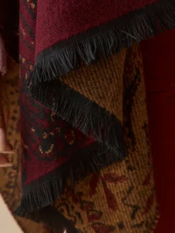 Poncho jacquard à franges