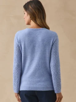 Pull avec jeu de points fantaisie