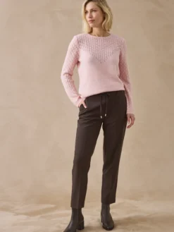 Pull avec jeu de points fantaisie