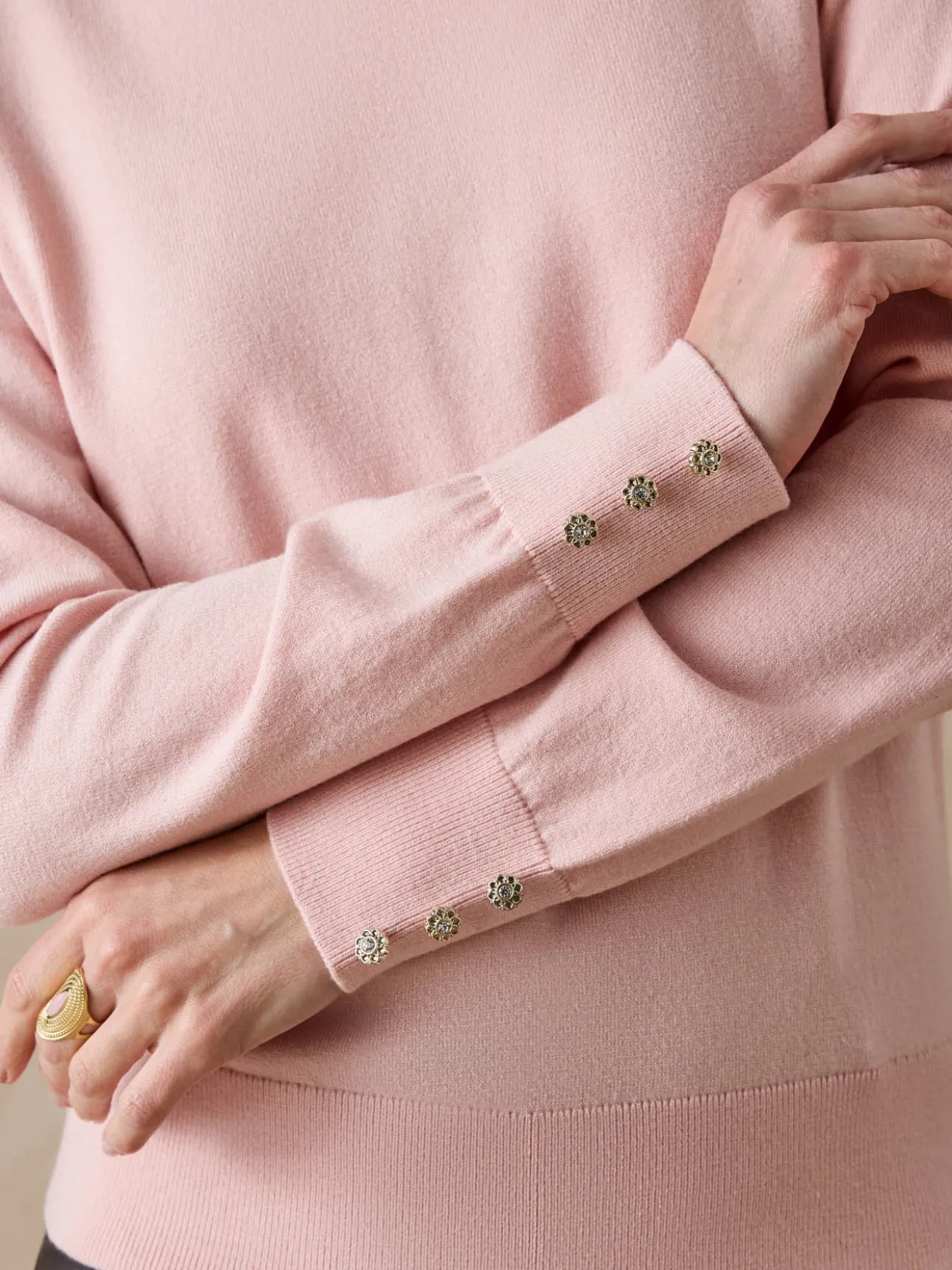 Pull col montant