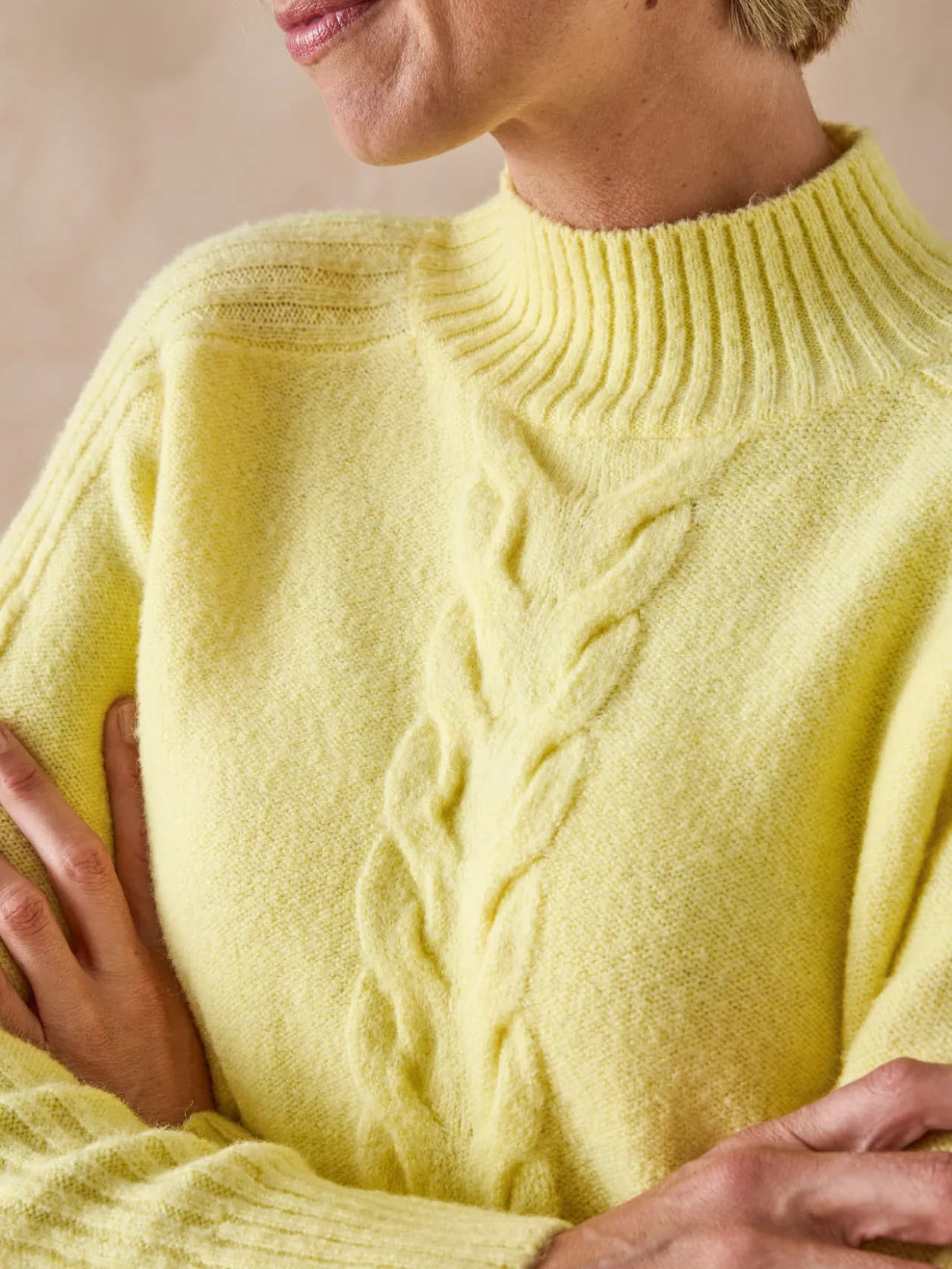 Pull col montant en jersey envers