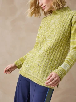 Pull col montant maille torsadée