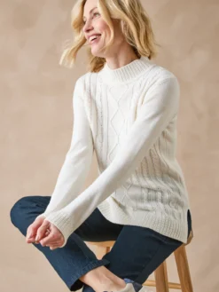 Pull col montant maille torsadée