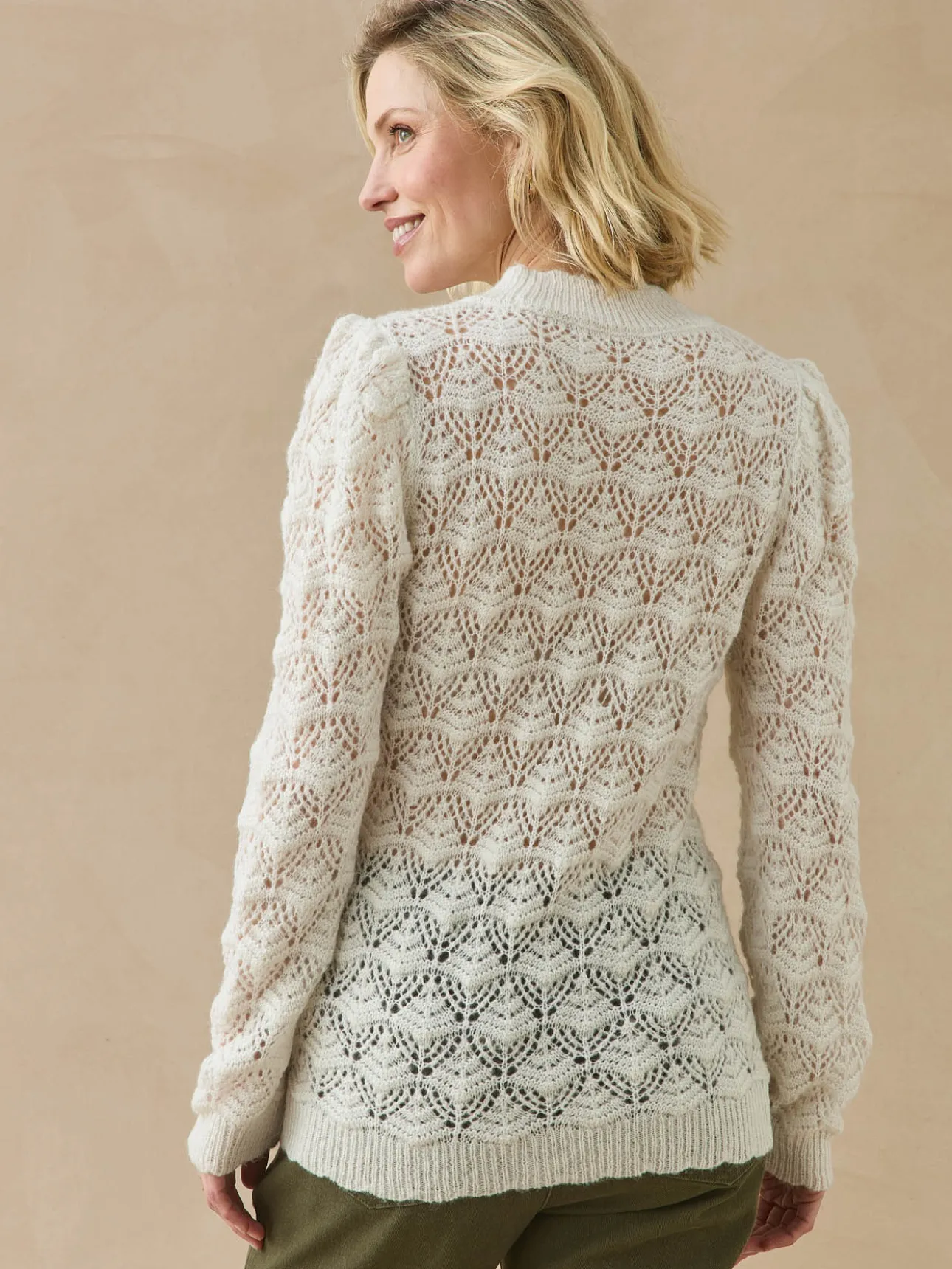 Pull col montant point fantaisie ajouré