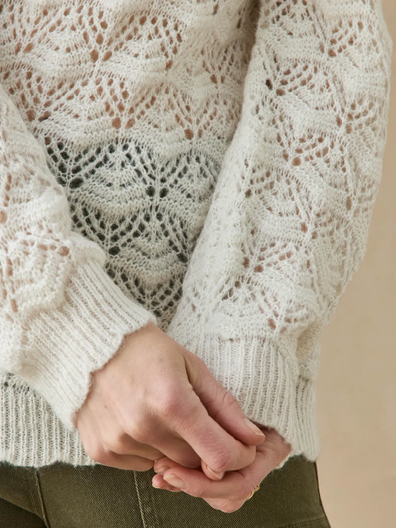 Pull col montant point fantaisie ajouré