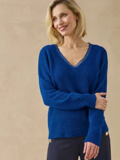 Pull col V dentelle avec laine et alpaga
