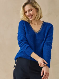 Pull col V dentelle avec laine et alpaga
