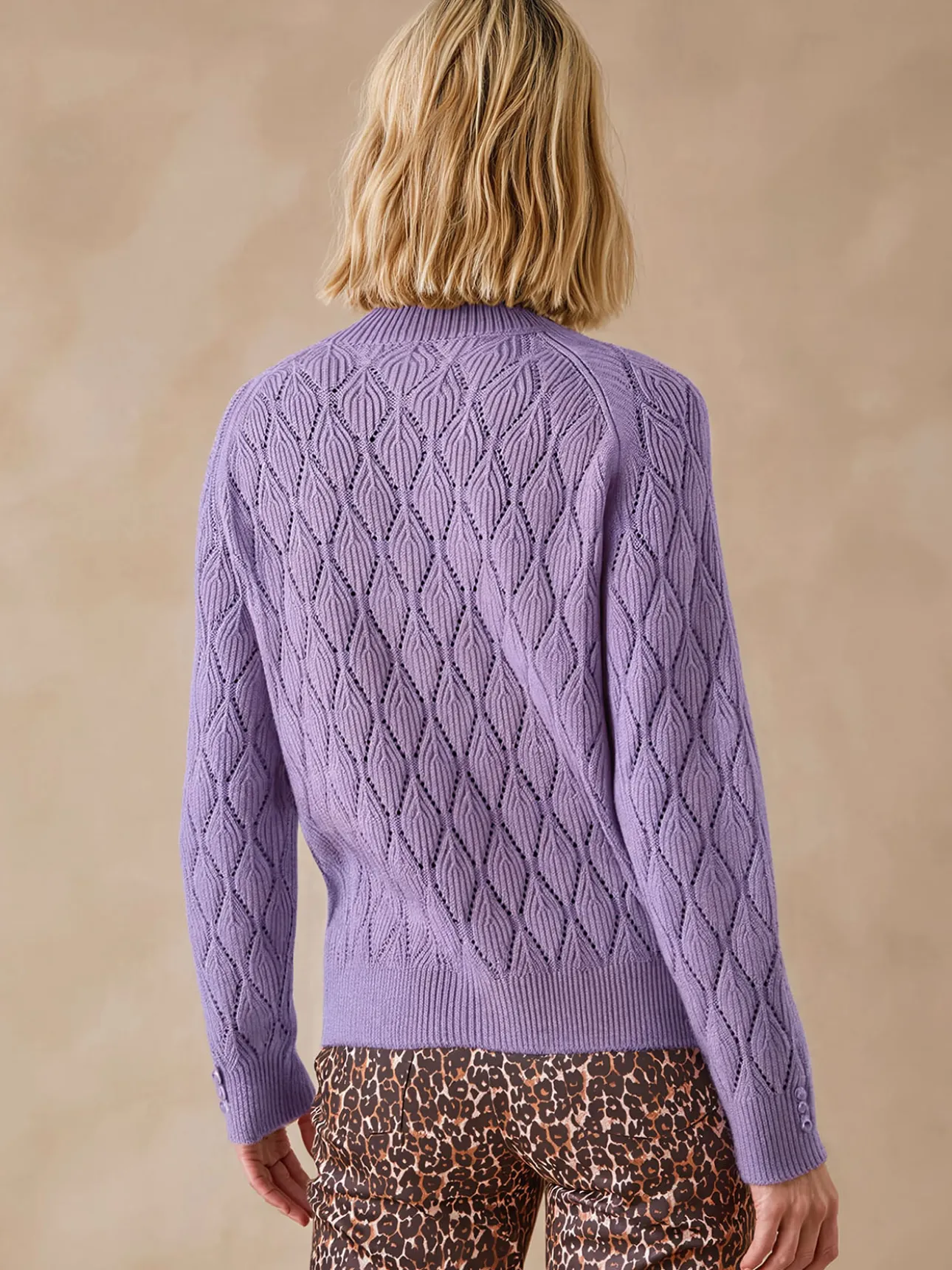 Pull maille fantaisie col montant