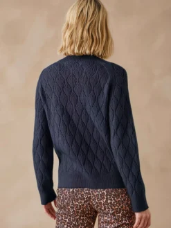Pull maille fantaisie col montant