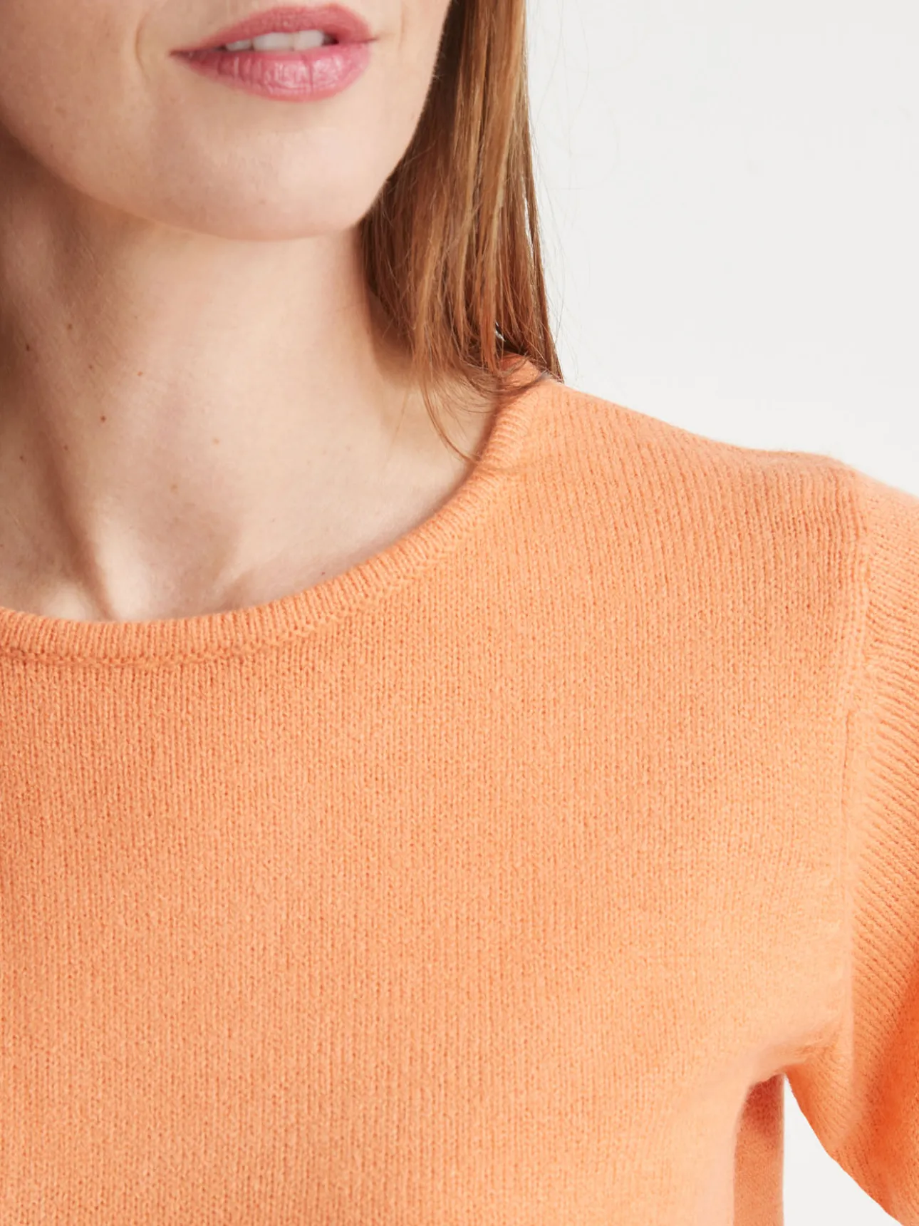 Pull manches courtes encolure ronde